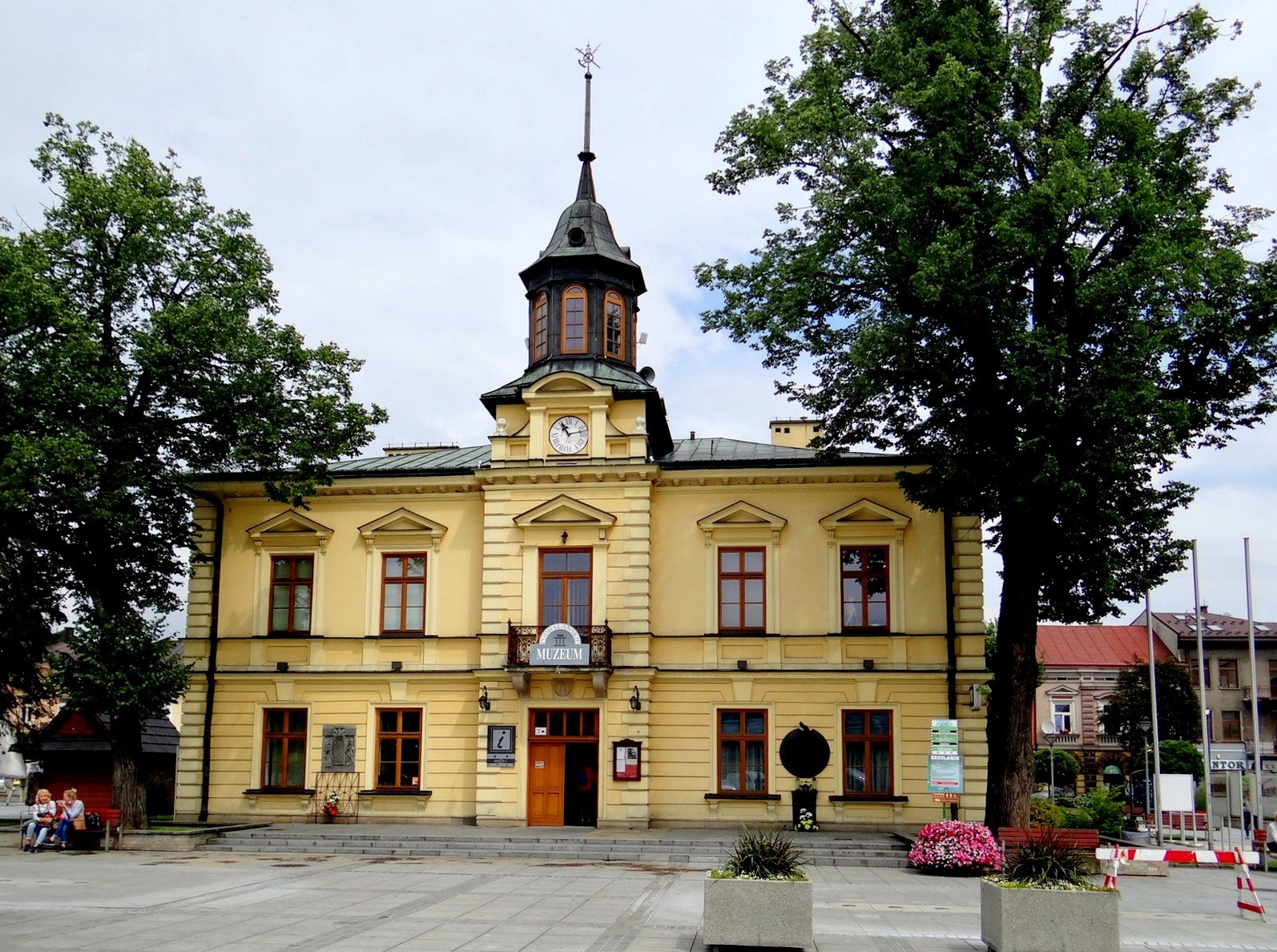 Ratusz w Nowym Targu, widok od strony rynku.