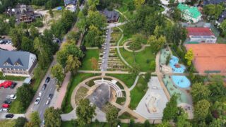 Park Miejski imienia Piłsudskiego w Zakopanem widziany z góry