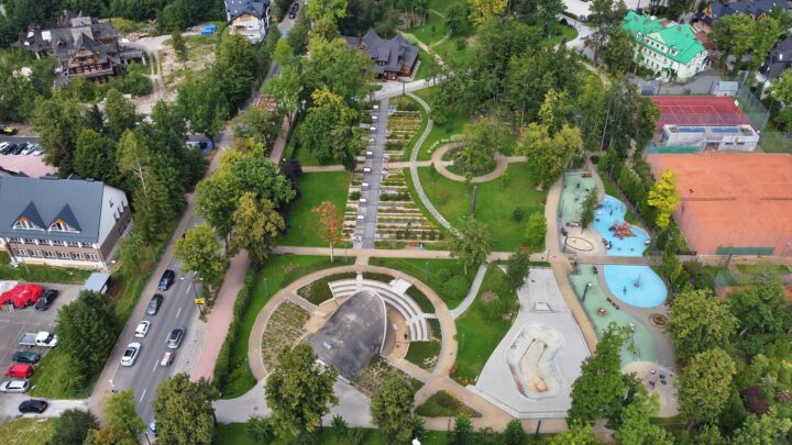 Park Miejski imienia Piłsudskiego w Zakopanem widziany z góry